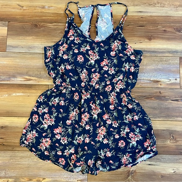 Abercrombie & Fitch Pants - Women’s Abercrombie and Fitch Sz XL NWOT Navy Blue Floral Racer Back Rimper